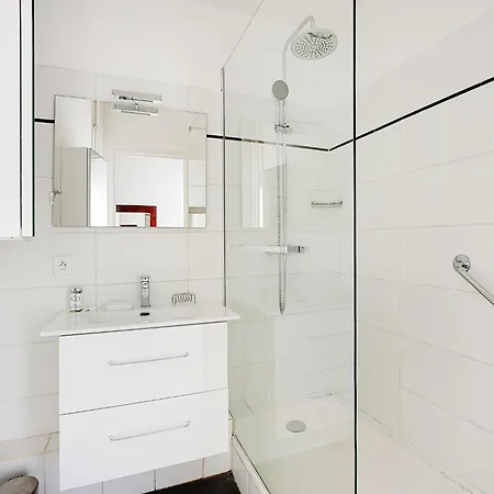 2p - Quai De Jemmapes Colonel Fabien *