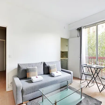 2p - Quai De Jemmapes Colonel Fabien *